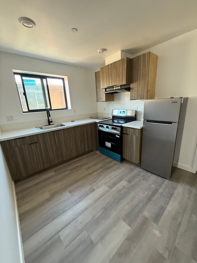 Photo - 2341 Sheridan St Apartments Unit Sherdian