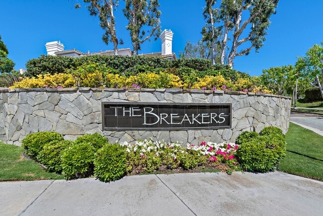 Photo - Remodeled Upper End Unit Available Now!