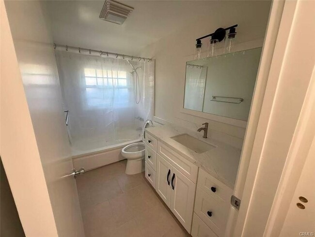 Building Photo - 1207 Sycamore Ave