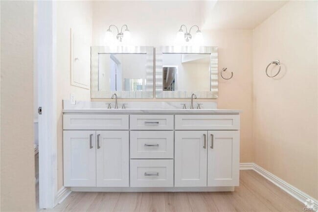 Building Photo - 4436 Sandburg Way Rental