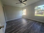 Photo - 2661 Commercial St