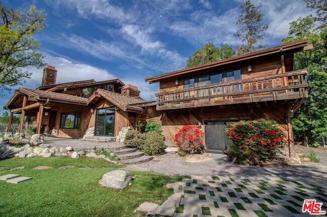 Building Photo - 11619 Lerdo Ave