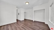 Photo - 806 W 40th Pl Unit 16