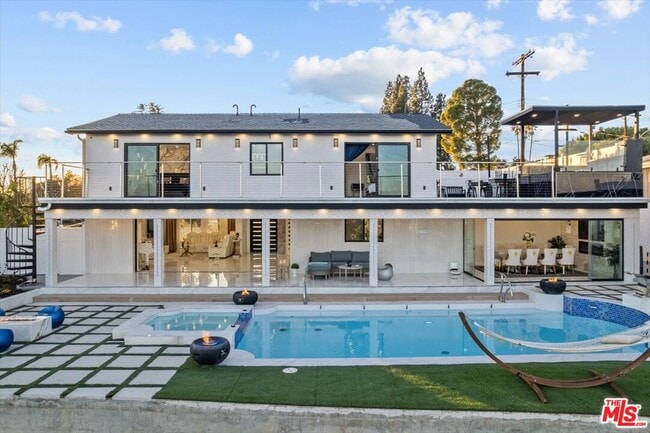 Photo - 8600 Farralone Ave House