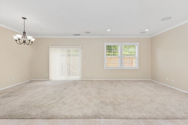 Photo - 7353 Ellena W