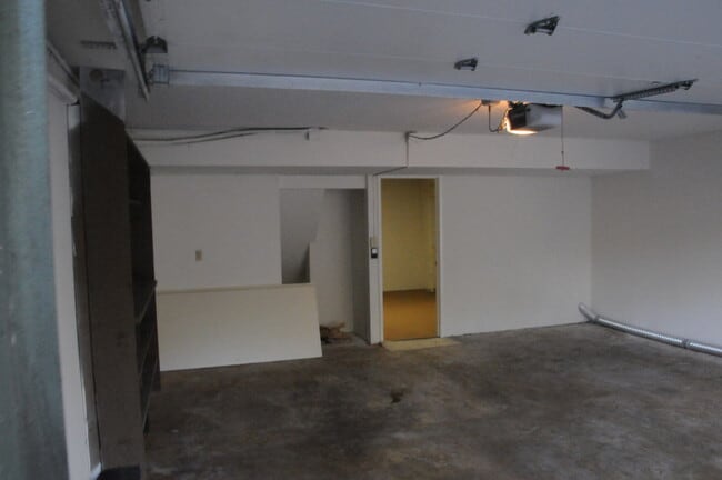 Photo - Villa de Montecito Unit 1938 N Jameson  C