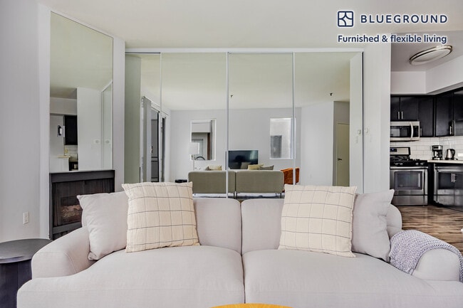 Photo - 1443 N Fuller Ave Unit FL4-ID1344