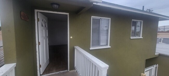 Photo - 6202 Cherry Ave