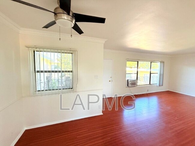 Photo - 655 N Manhattan Pl