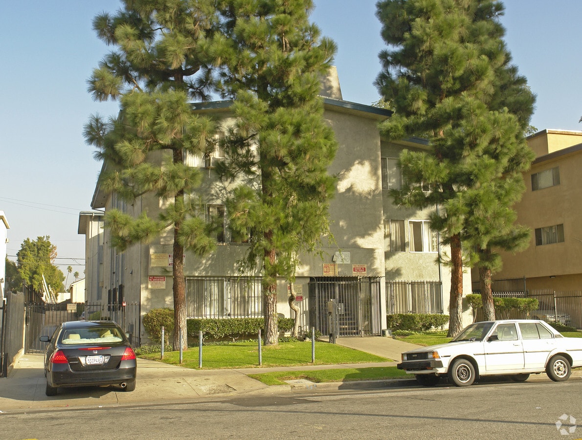 Photo - 1546 S Wilton Pl Apartments