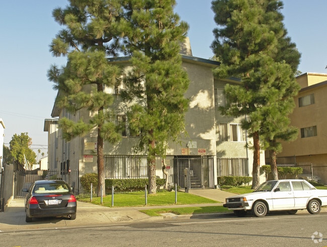Building Photo - 1546 S Wilton Pl Rental