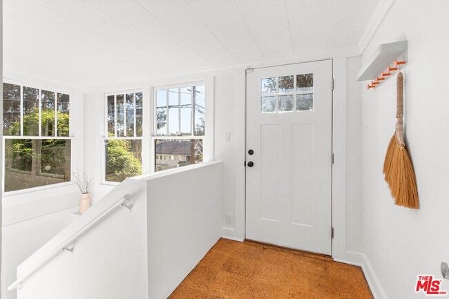 Photo - 4849 San Rafael Ave