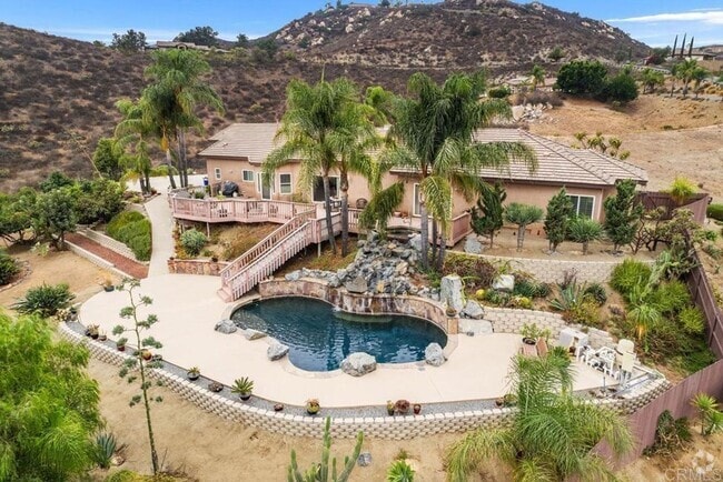 Building Photo - BEAUTIFUL 4BR/3BA home in SINGING HILLS VI...