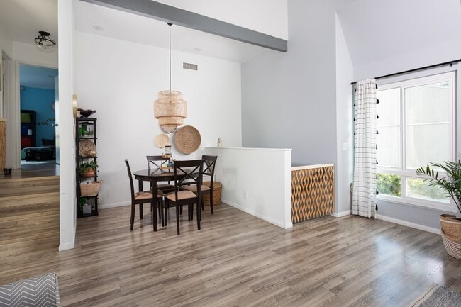 Photo - 3 bed 2 bath Townhouse located in South Coast Metro