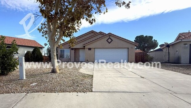 Building Photo - 11085 Live Oak Ln