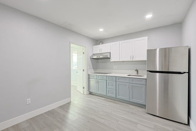 Photo - 3772 Clavelita St