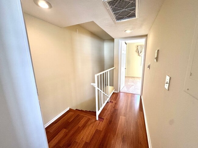 Photo - 12251 Moorpark St Unit 102