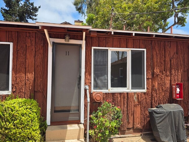 Building Photo - 1660 N Coast Hwy 101 Unit #11