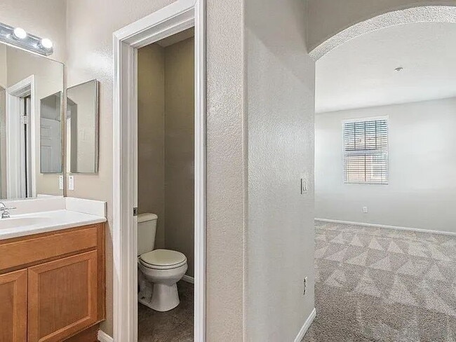 Photo - Don't miss out!  This beautiful spacious condo offers open floor plan, lot's of natural light, pr... Unit 5