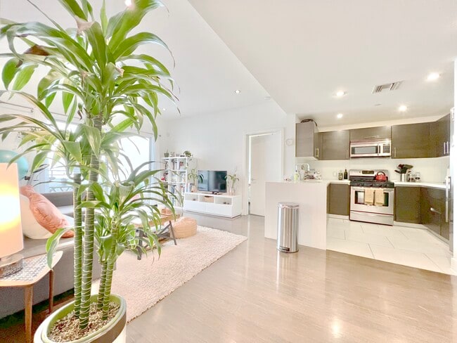 Photo - 1700 Sawtelle Blvd Unit 219