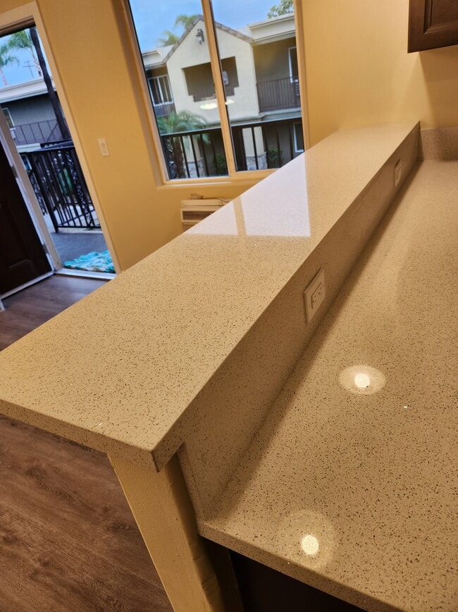 Photo - 800 N Mollison Ave Unit 32