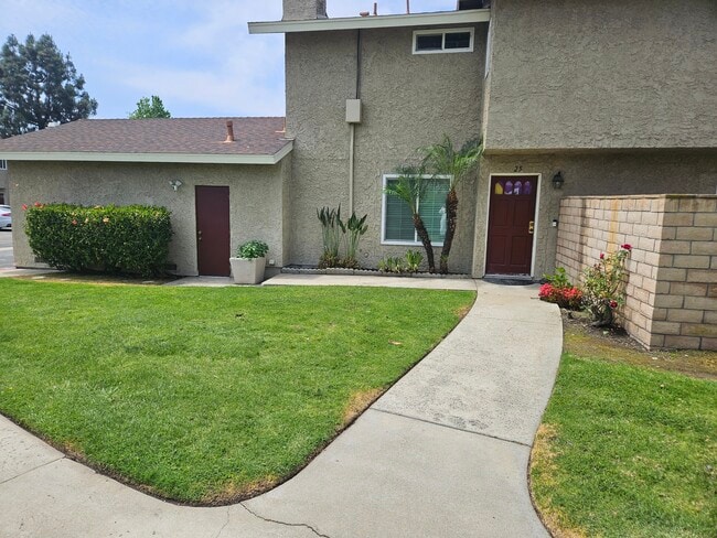 Townhouse - 4195 Kingsley St Townhome