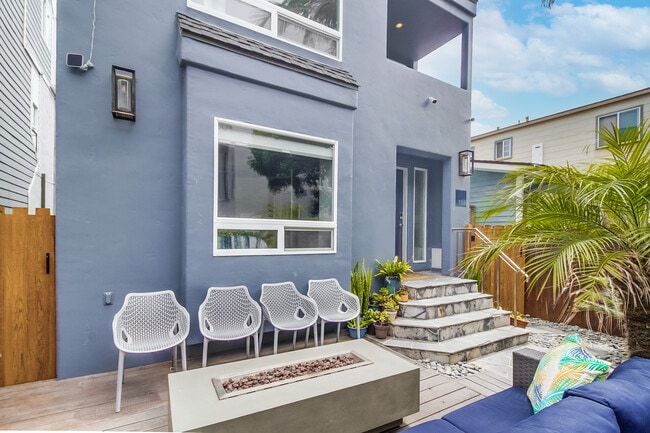 Photo - 735 Whiting Ct