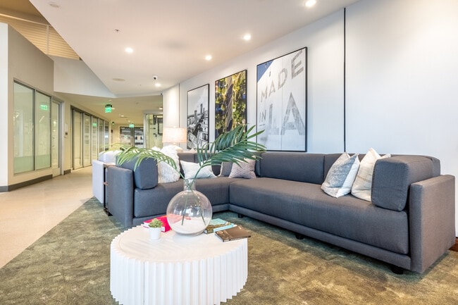 Photo - 1111 Wilshire