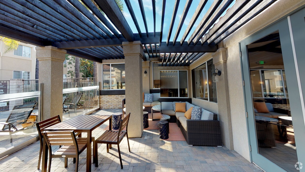 3D Tour - Arroyo Villa Apartments