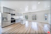 Photo - 132 S Kenmore Ave Condo