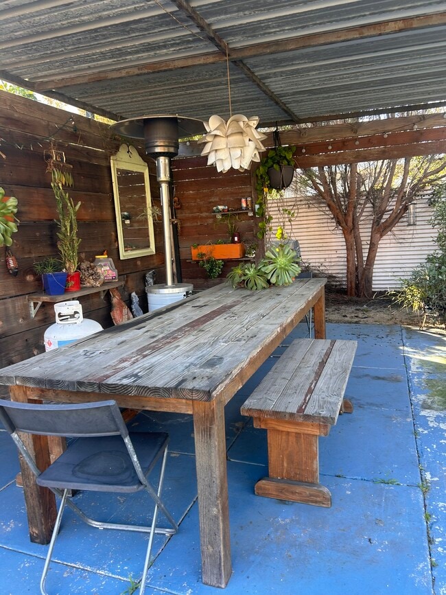 Photo - 4717 S Van Ness Ave