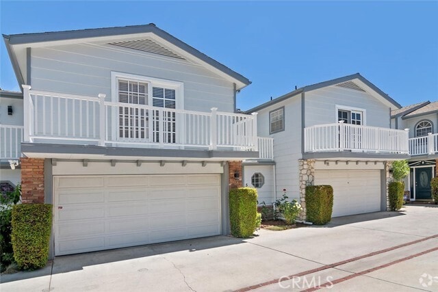 Building Photo - 18850 Hatteras St Rental