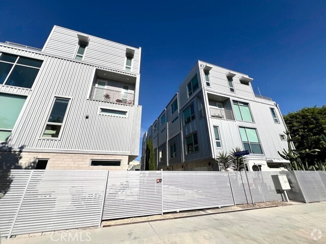 Building Photo - 6016 W Beachwood Ln Rental