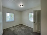 Photo - 4327 McClintock St