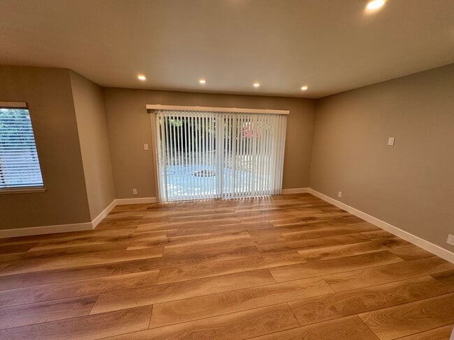 Photo - 8606 Casaba Ave