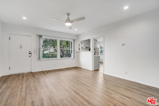 Building Photo - 2302 32nd St Unit A