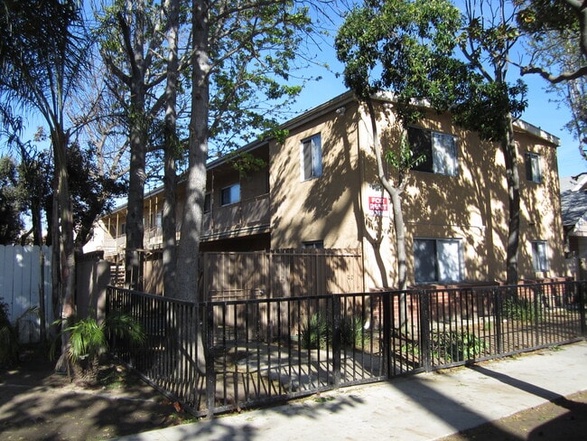 Photo - 437 Walnut Ave Apartments Unit 5