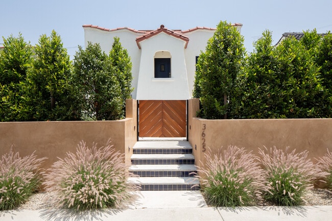 Building Photo - 3625 Edenhurst Ave Unit 3625