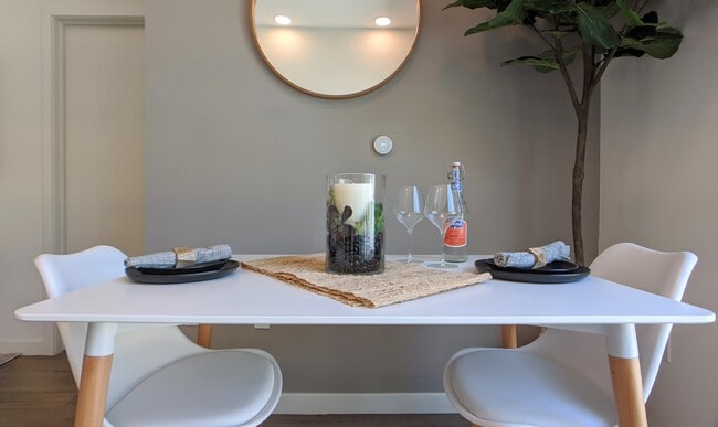 Interiors - Vantage Mar Vista