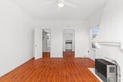 Photo - 1115 E Broadway Unit 05