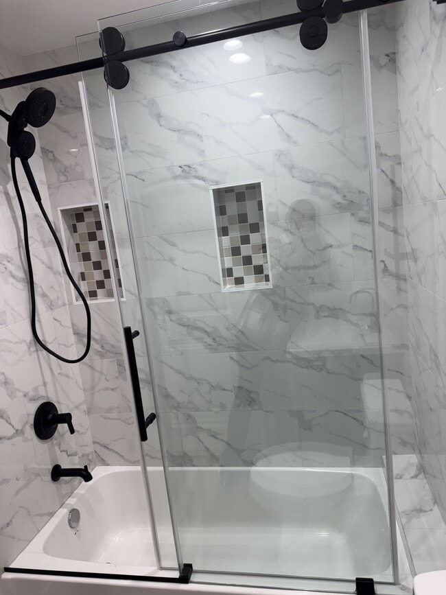 Photo - 929 E 91st St Unit 925