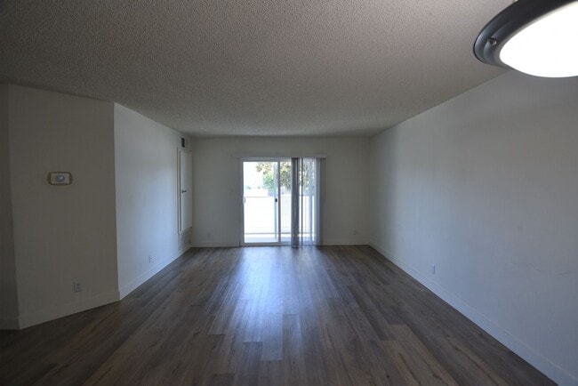Photo - 15049 Burbank Blvd Unit 101