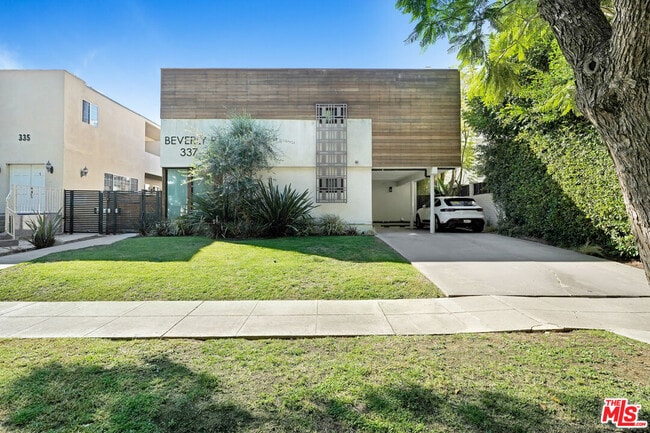 Photo - 337 N Oakhurst Dr Unit 1