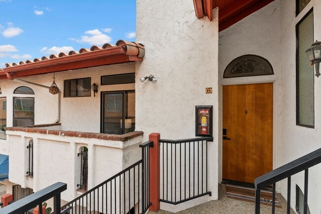 Photo - Charming 2 Bedroom 2 Bath In Beautiful Hillcrest