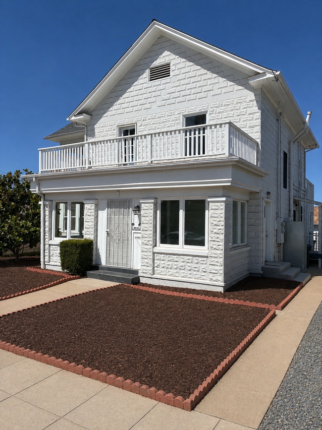 Photo - PALM AVENUE 4874-4876 Unit 4874