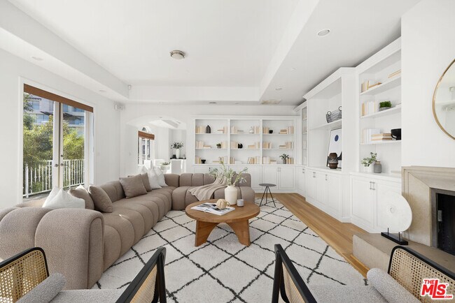 Photo - 1939 Stradella Rd