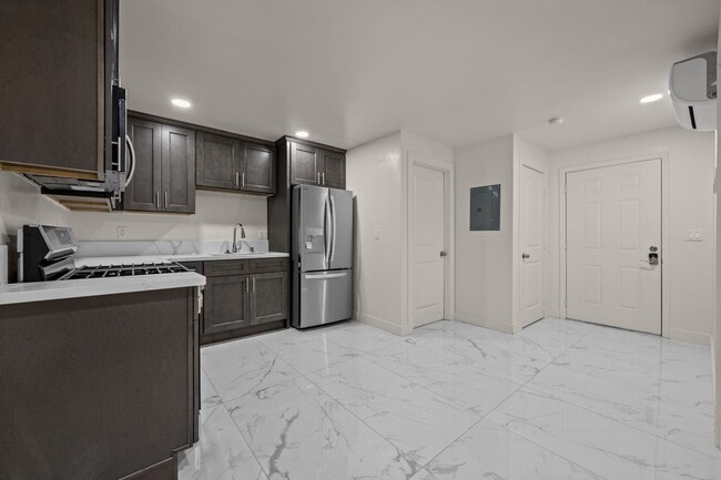 Building Photo - 6248 Dorothy Dr