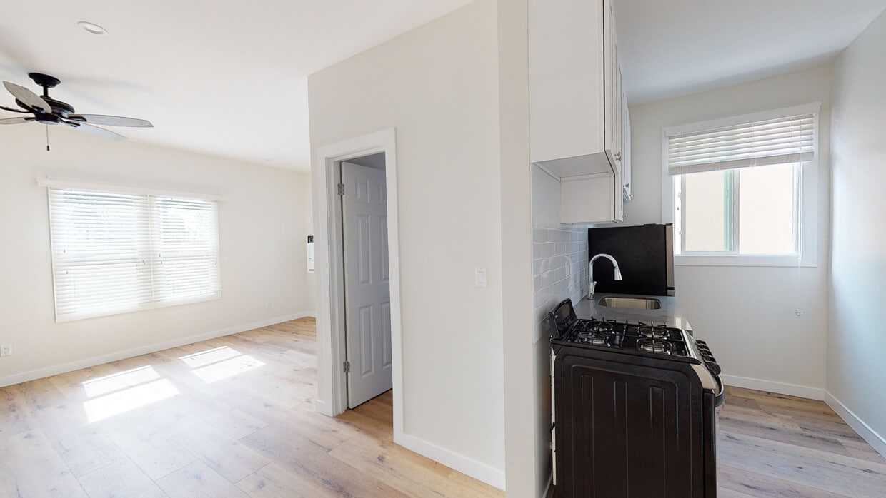 3D Tour - Modern Studios in Koreatown