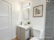 Photo - 15550 Vanowen St Unit 5