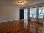 Photo - 470 Mercury Ln